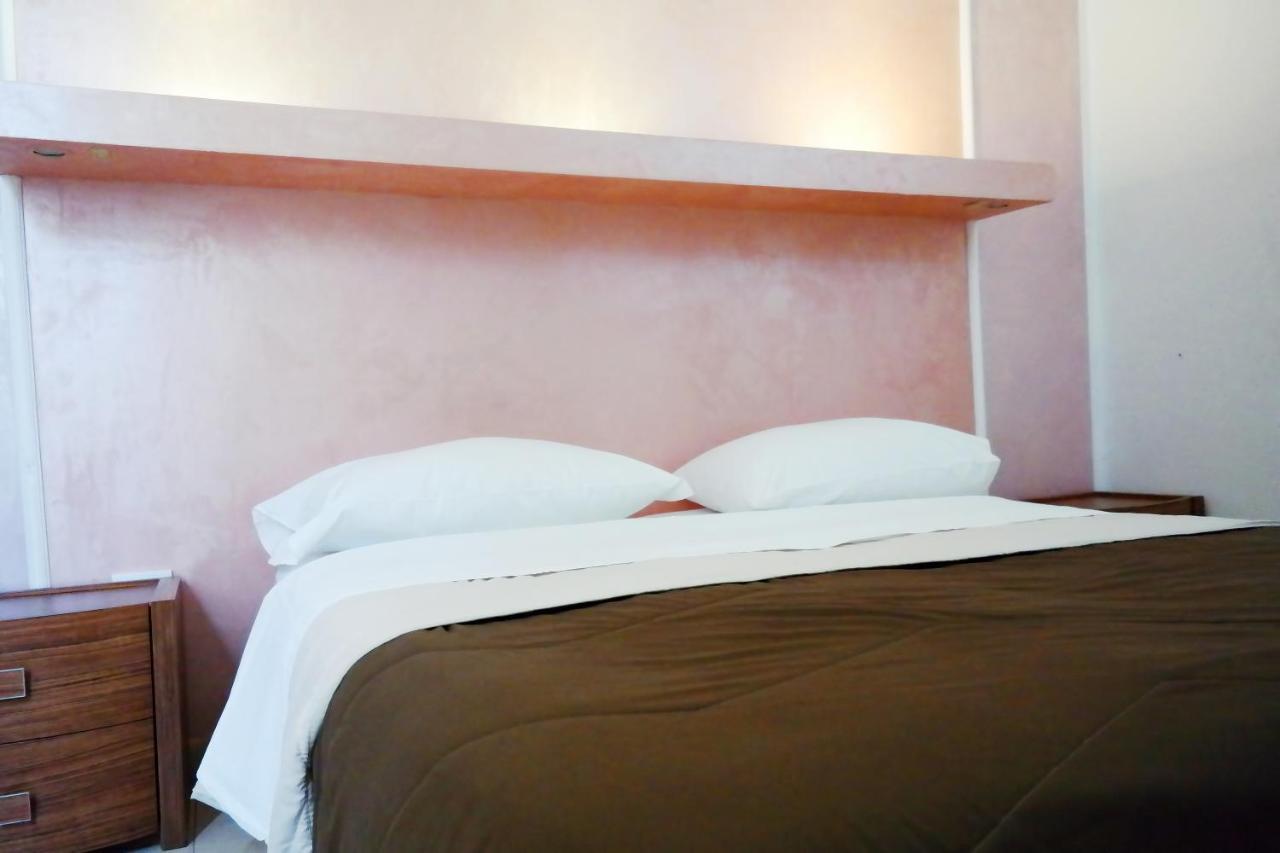 Bed and Breakfast Fourseasons à Lecce Extérieur photo